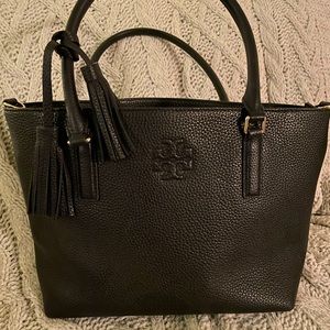 Tory Burch cute purse, worn a few times, black